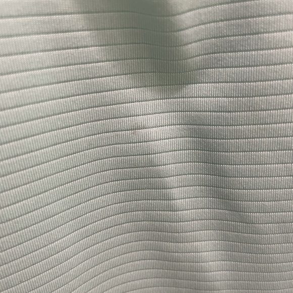 Two workout tanks - Picture 4 of 7